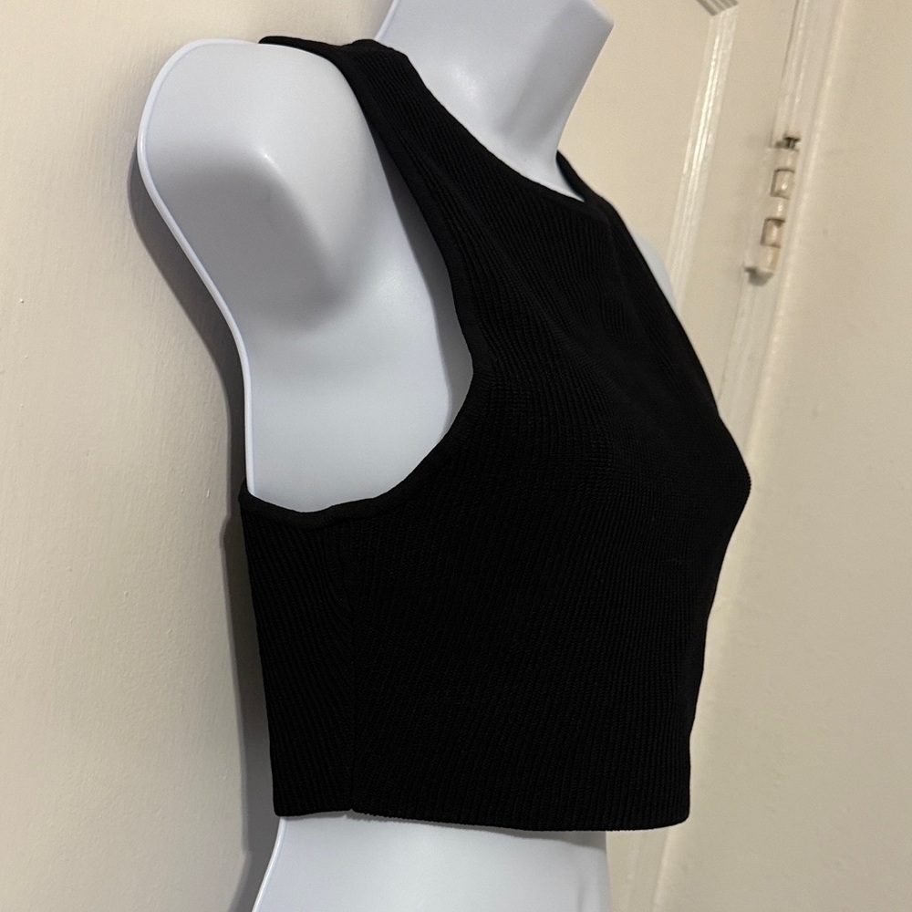 Babaton Black Ribbed Crop Top - Picture 2 of 15